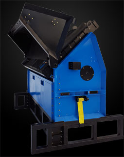Swing away feed deflector helps move material to the proper position and down the screen.